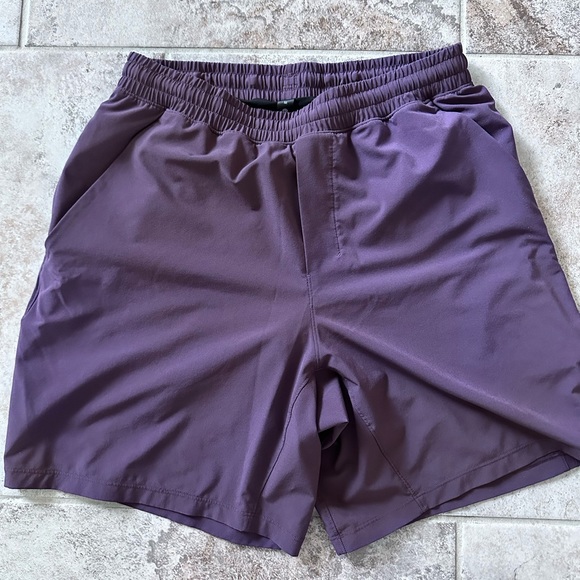 lululemon athletica Other - Lululemon Pace breaker Medium